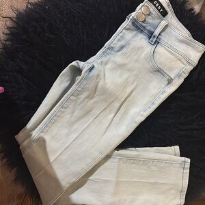 DKNY Women's Straight Leg Jeans in Light Blue